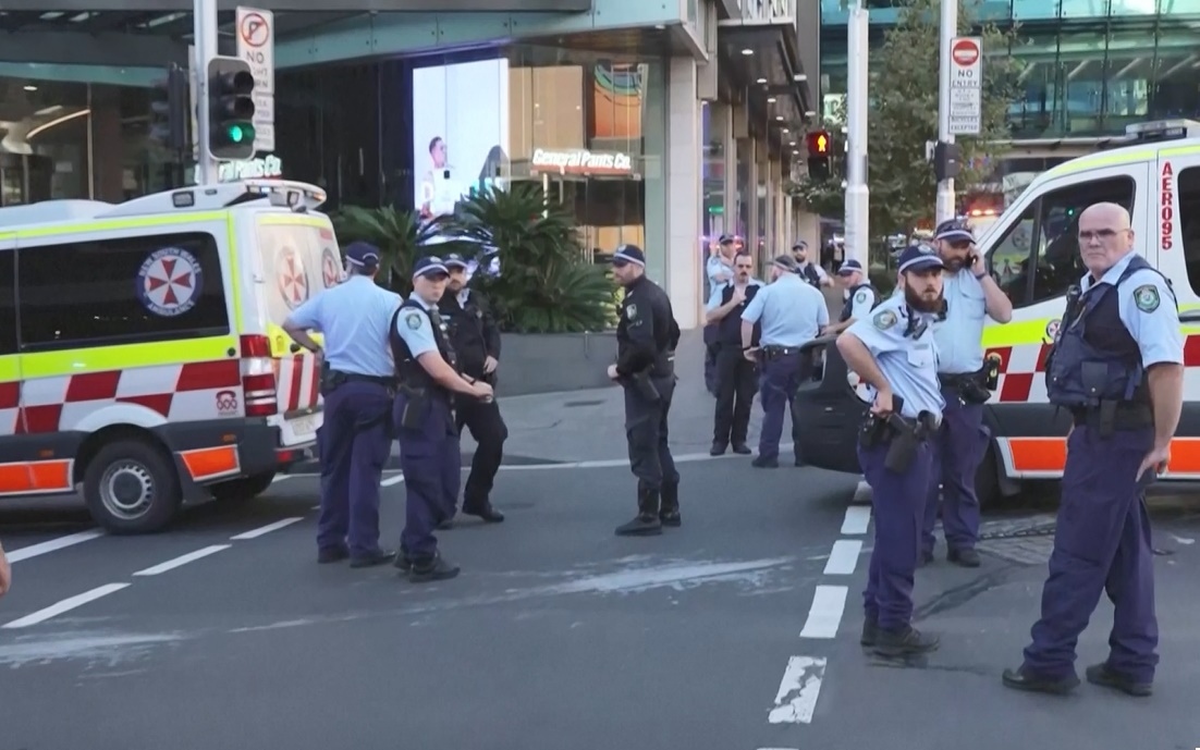 Đâm dao tại trung tâm thương mại Sydney (Australia), 5 người chết